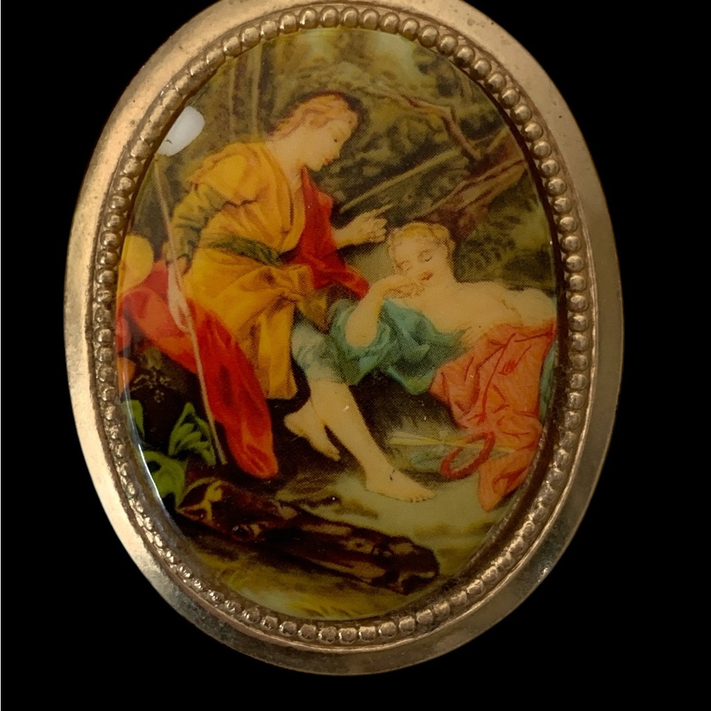 Vintage Oval Renaissance Couple Cameo Brooch